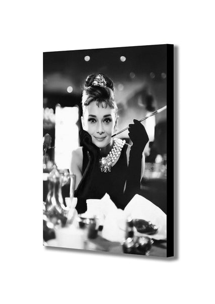 Audrey Hepburn - Breakfast at Tiffany's - Restaurant - Canvas Wall Art Framed Print - Various Sizes